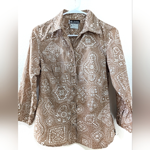 Columbia Sportswear Company Tops - Columbia XCO Pearl Snap Blouse Small‎ Brown Floral 100% Cotton
